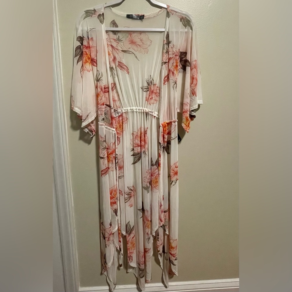 Cure Sheer White Floral Kimono Cover-Up / Duster Cardigan